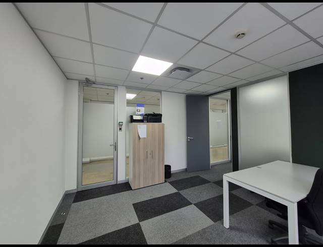 50M² OFFICE TO LET IN ROSEBANK
